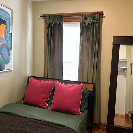 Green Room In Dorothys Bnb Chicago Ngoại thất bức ảnh